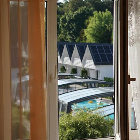 Alojamento de Acomodação e Pequeno-almoço Olivia 3*