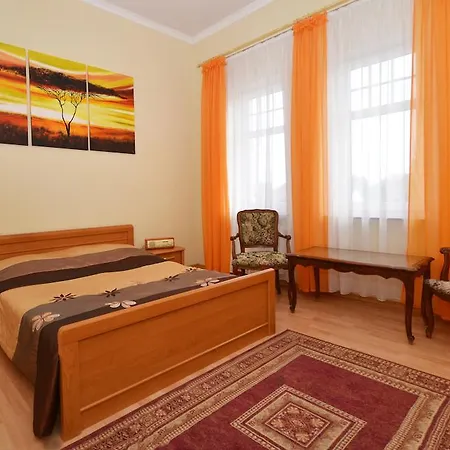 Olivia Nocleg ze śniadaniem 3*