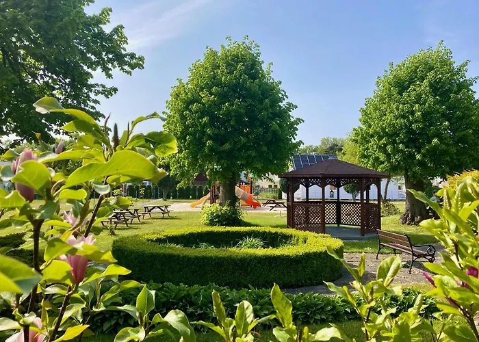 Olivia Alojamento de Acomodação e Pequeno-almoço 3*